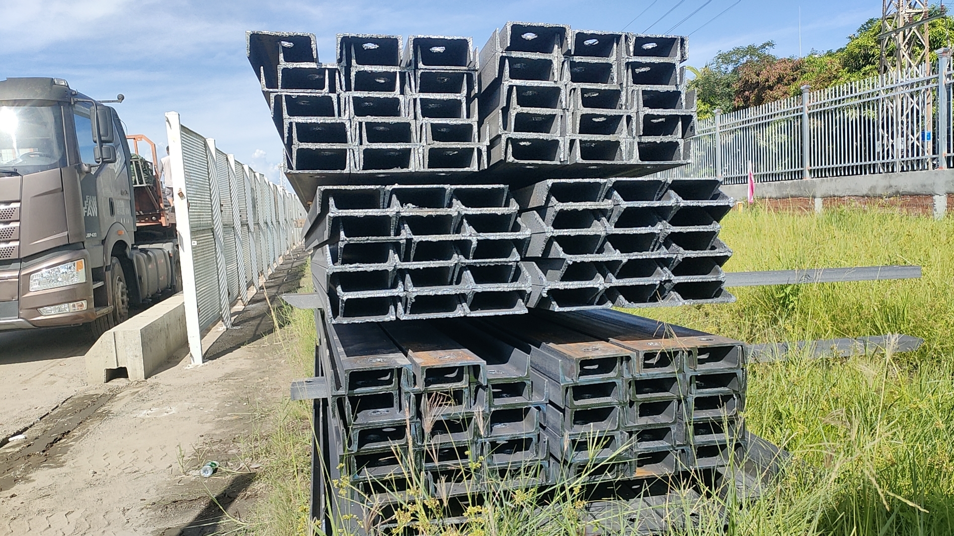 韶关市倒路槽钢打桩槽钢出租 - 厂家